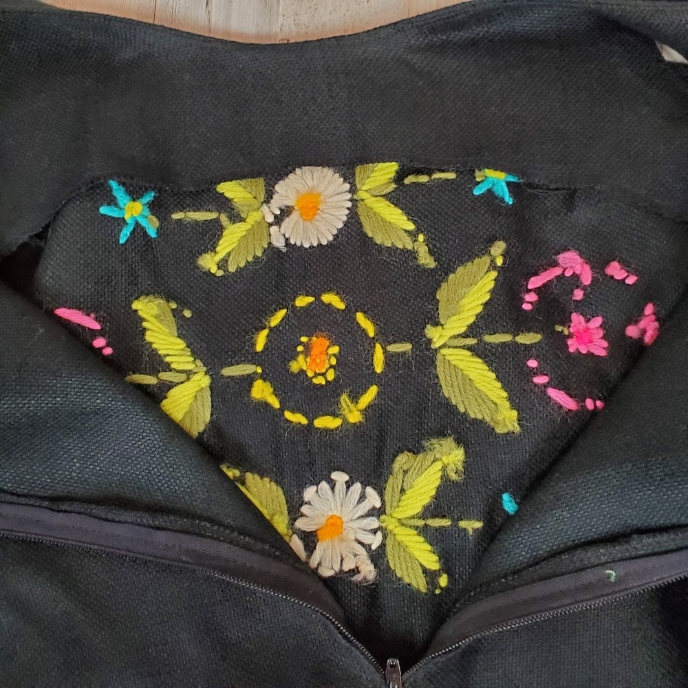 Vintage Crewel Embroidered Sheath Dress EUC - Picture 5 of 7